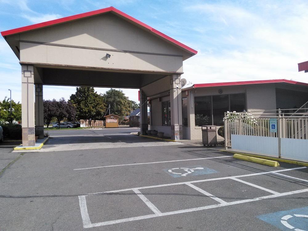 Yakima Valley Inn ภายนอก รูปภาพ